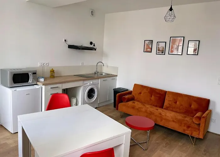 Le Colore- T2 Confortable Avec Vue Sur Apartmán